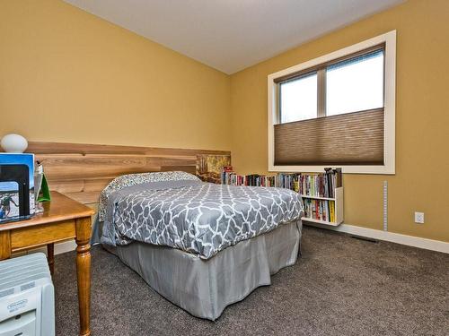 119 Willows Place, Oliver, BC - Indoor Photo Showing Bedroom