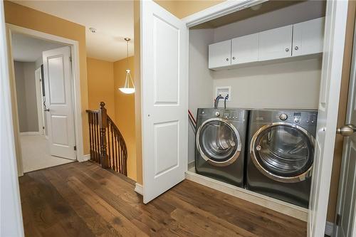 51 Redcedar Crescent, Stoney Creek, ON - Indoor Photo Showing Laundry Room