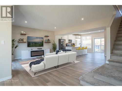 207 7000 Husband Drive, Prince George, BC - Indoor Photo Showing Living Room