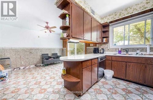 82 Cedar Brae Blvd, Toronto, ON - Indoor Photo Showing Kitchen