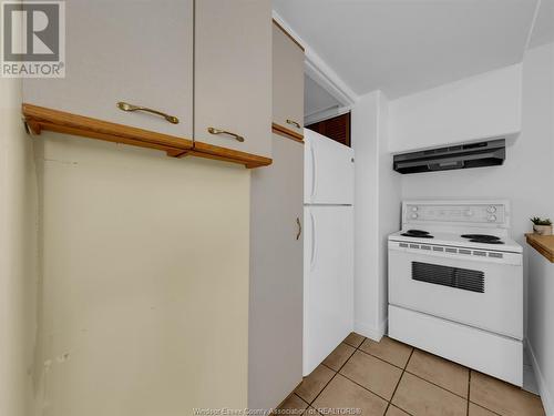772 Partington Unit# Lower, Windsor, ON - Indoor Photo Showing Kitchen