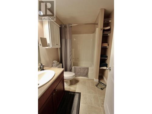 8458 Sparrow Road, Prince George, BC - Indoor Photo Showing Bathroom