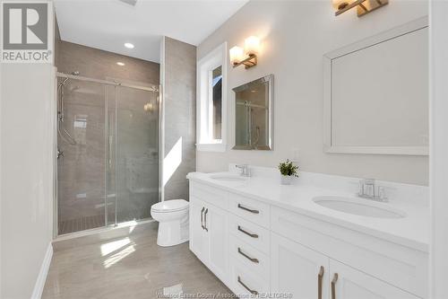 88 Graf Street, Harrow, ON - Indoor Photo Showing Bathroom