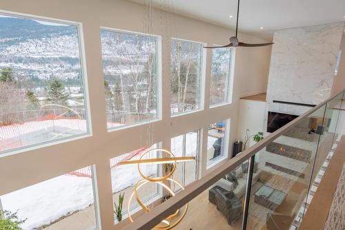 3429 8Th Avenue, Castlegar, BC - Indoor Photo Showing Other Room