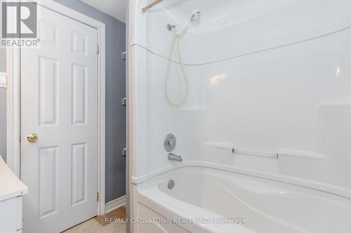 789 Oxbow Park Drive, Wasaga Beach, ON - Indoor Photo Showing Bathroom