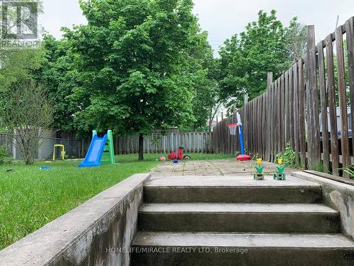 B - 3485 Oakglade Crescent, Mississauga, ON - Outdoor
