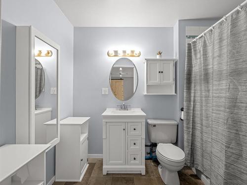 1164 Pratt Rd, Coombs, BC - Indoor Photo Showing Bathroom