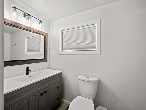 1164 Pratt Rd, Coombs, BC - Indoor Photo Showing Bathroom
