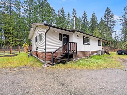 1164 Pratt Rd, Coombs, BC - Outdoor With Exterior