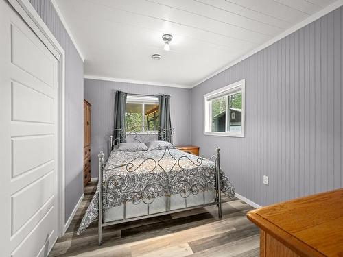 1164 Pratt Rd, Coombs, BC - Indoor Photo Showing Bedroom