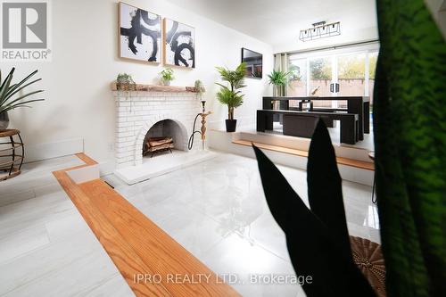 2949 Oka Rd, Mississauga, ON - Indoor With Fireplace