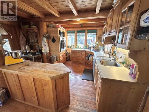 3315 Horsefly-Quesnel Lake Road, Horsefly, BC - Indoor Photo Showing Kitchen With Double Sink