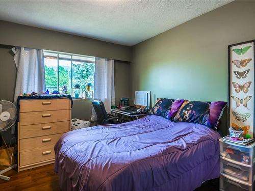 6175 Drinkwater Rd, Port Alberni, BC - Indoor Photo Showing Bedroom