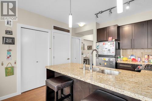 1075 Sunset Drive Unit# 1902, Kelowna, BC - Indoor Photo Showing Kitchen With Double Sink With Upgraded Kitchen