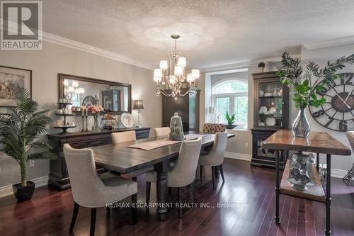 #306 -390 Upper Middle Rd E, Oakville, ON - Indoor Photo Showing Dining Room