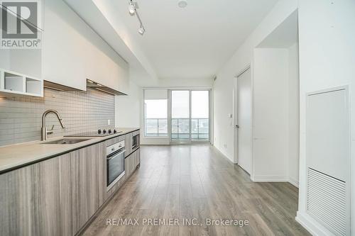 #3207 -5 Buttermill Ave, Vaughan, ON - Indoor Photo Showing Kitchen