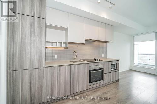 #3207 -5 Buttermill Ave, Vaughan, ON - Indoor Photo Showing Kitchen With Upgraded Kitchen