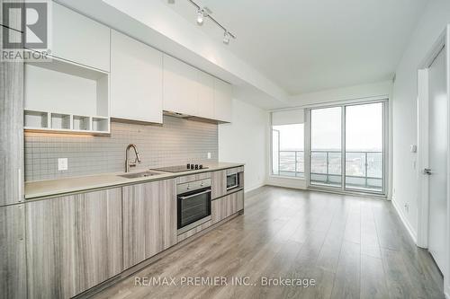 #3207 -5 Buttermill Ave, Vaughan, ON - Indoor Photo Showing Kitchen