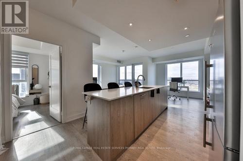 3633 - 5 Mabelle Avenue, Toronto, ON - Indoor Photo Showing Kitchen