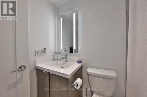 3633 - 5 Mabelle Avenue, Toronto, ON - Indoor Photo Showing Bathroom