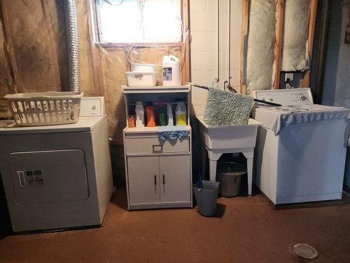 20 Neebig Avenue, Manitouwadge, ON - Indoor Photo Showing Laundry Room