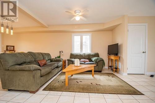 37 Gunsolus Road, Kawartha Lakes, ON - Indoor Photo Showing Living Room