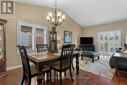 12 Conrad Place, Grimsby, ON - Indoor Photo Showing Dining Room