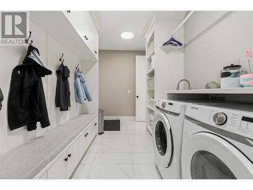 2699 Ridgemount Drive, West Kelowna, BC - Indoor Photo Showing Laundry Room