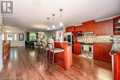 7 Fanshawe Drive, Port Dover, ON - Indoor Photo Showing Kitchen With Upgraded Kitchen