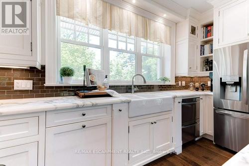 183 Mill Street S, Hamilton, ON - Indoor Photo Showing Kitchen With Upgraded Kitchen