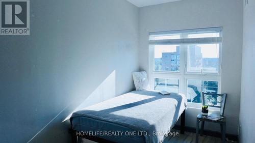 1153 - 258A Sunview Street, Waterloo, ON - Indoor Photo Showing Bedroom