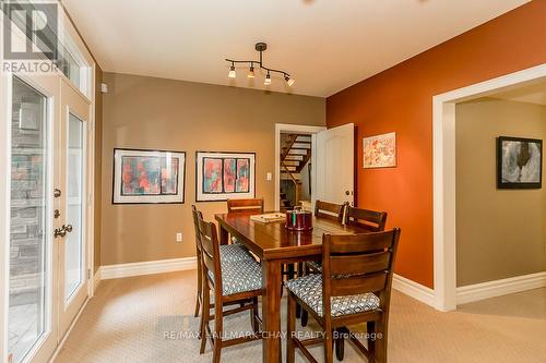1 Pierce Crt, Springwater, ON - Indoor Photo Showing Dining Room