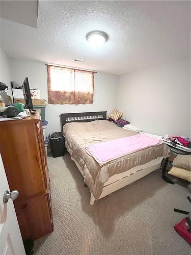 778 Ninth Avenue, Hamilton, ON - Indoor Photo Showing Bedroom