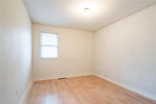 276 Lakeshore Road W, Oakville, ON - Indoor Photo Showing Other Room