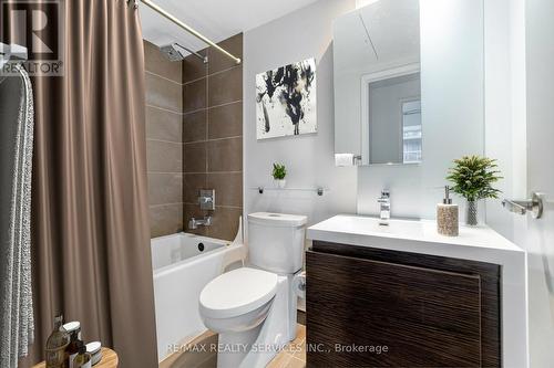 1114 - 1030 King Street W, Toronto, ON - Indoor Photo Showing Bathroom