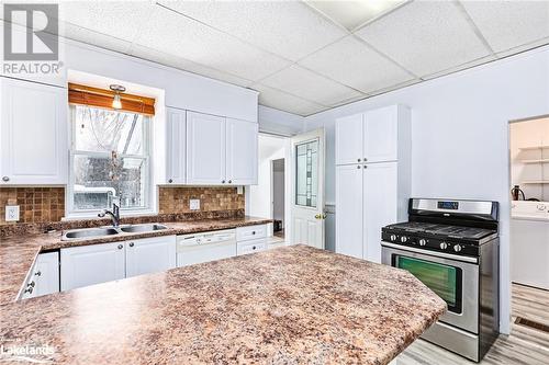 218 Denmark Street, Meaford, ON - Indoor Photo Showing Kitchen With Double Sink