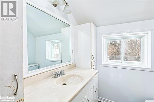 218 Denmark Street, Meaford, ON - Indoor Photo Showing Bathroom