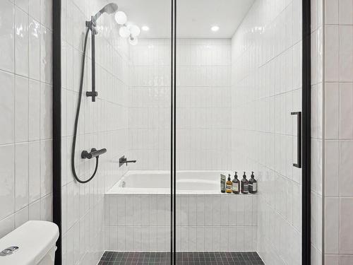 Bathroom - 205-90 Rue Des Soeurs-Grises, Montréal (Ville-Marie), QC - Indoor Photo Showing Bathroom