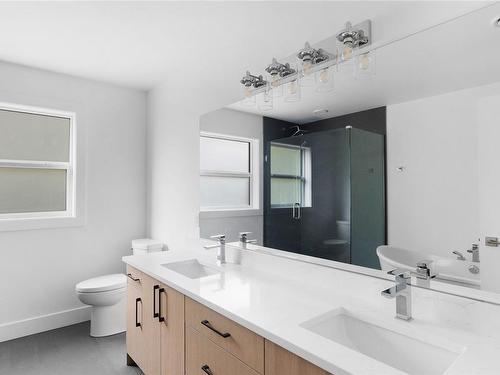 915 Greystone Pl, Langford, BC - Indoor Photo Showing Bathroom