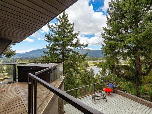 290 Deer Lane, Nanaimo, BC - Outdoor With Deck Patio Veranda With View With Exterior