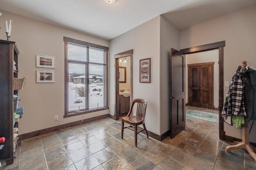 5172 Riverside Close, Fairmont Hot Springs, BC - Indoor Photo Showing Other Room