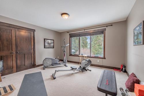 5172 Riverside Close, Fairmont Hot Springs, BC - Indoor Photo Showing Gym Room