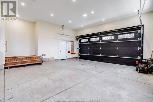 630 Mersea Rd 6, Leamington, ON - Indoor Photo Showing Garage