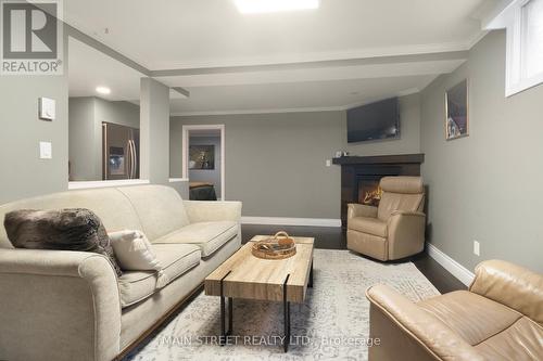 3934 Richview Rd, Innisfil, ON - Indoor Photo Showing Living Room With Fireplace