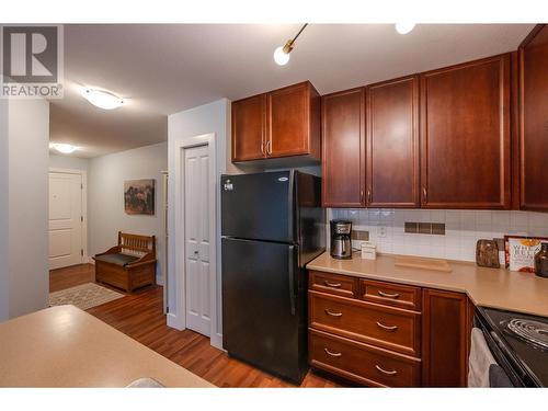 246 Hastings Avenue Unit# 207, Penticton, BC - Indoor Photo Showing Kitchen