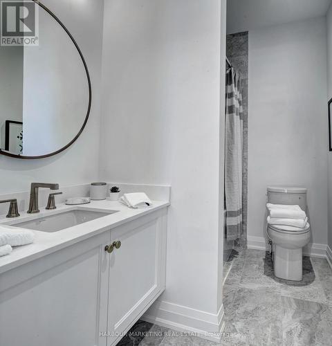 119A Bond Cres, Richmond Hill, ON - Indoor Photo Showing Bathroom