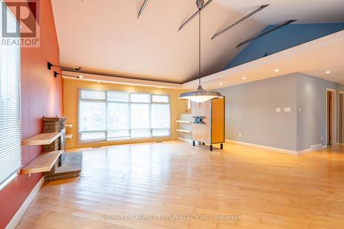 276 Lakeshore Rd W, Oakville, ON - Indoor Photo Showing Other Room