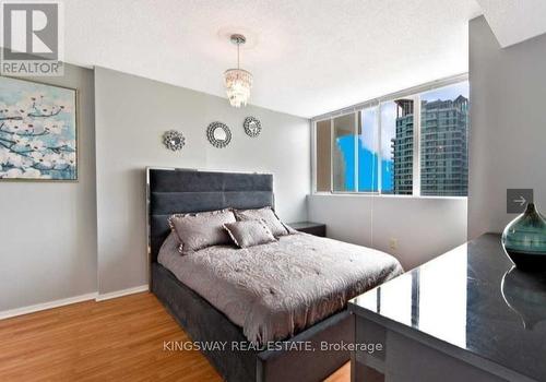#2003 -3590 Kaneff Cres, Mississauga, ON - Indoor Photo Showing Bedroom