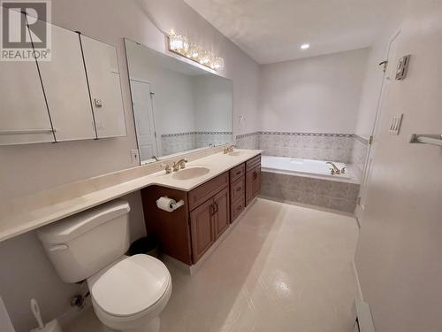 7801 Spartan Drive Unit# 215, Osoyoos, BC - Indoor Photo Showing Bathroom