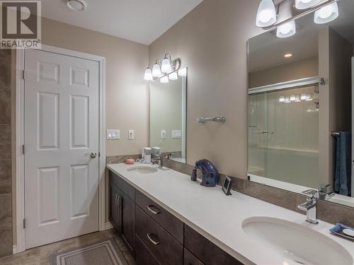 3388 Skaha Lake Road Unit# 601, Penticton, BC - Indoor Photo Showing Bathroom